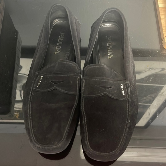 Black 🖤 Prada 🖤 Loafers 👞 - Picture 1 of 5